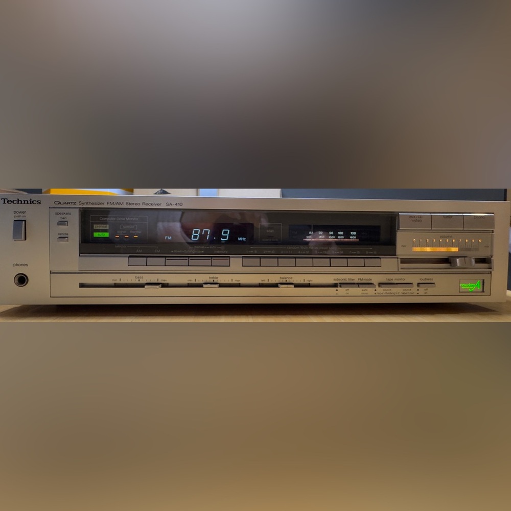 Vintage Technics SA-410 Quartz Synthesizer FM/AM Stereo Receiver